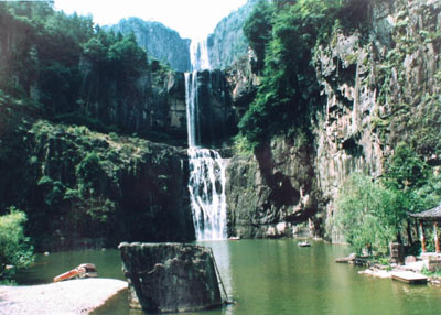 Feiyun Cliff (Flying Clouds Cliff): 
Guizhou - Kaili; 
Travel in Kaili, Guizhou 