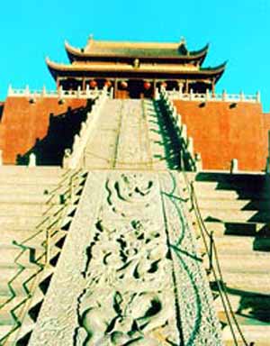 Dragon Pavilion (Long Ting): 
Henan - Kaifeng; 
Travel in Kaifeng, Henan 